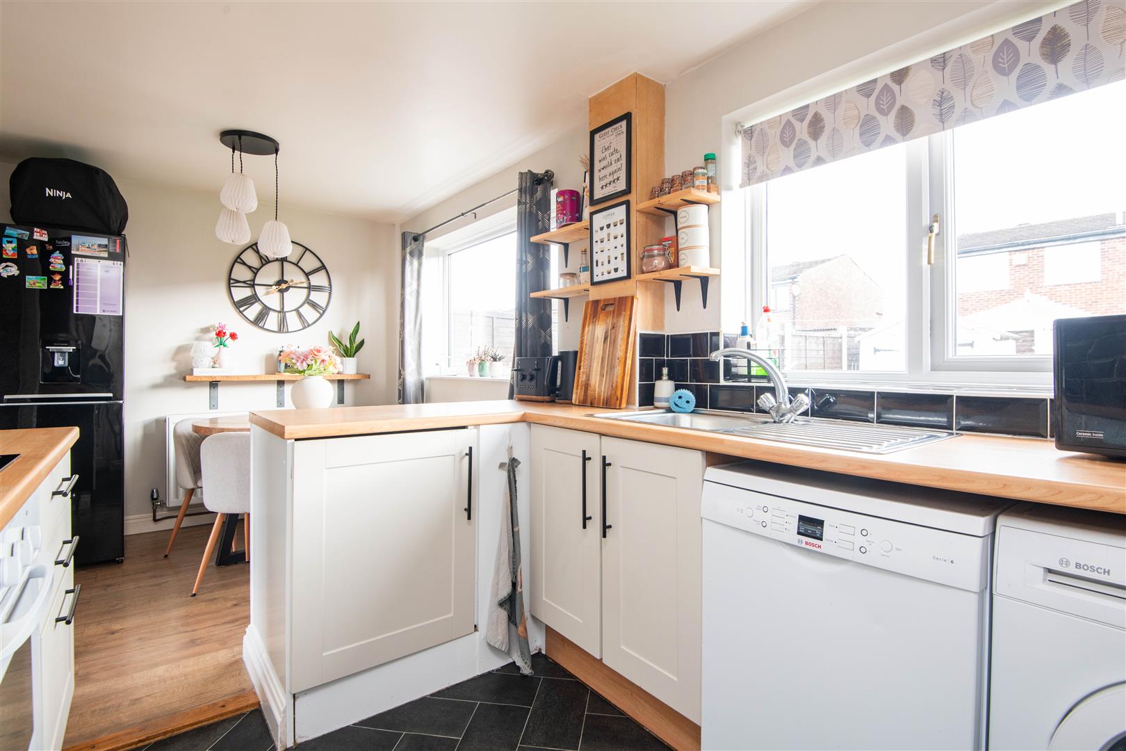 3 bed property in Alpine Close, Lostock Hall Preston